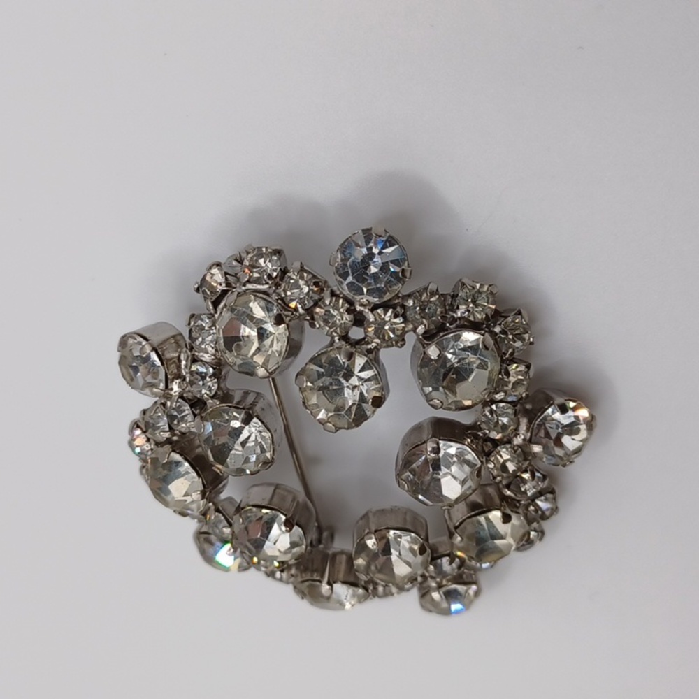 Clear Rhinestone Brooch - Picture 4 of 5